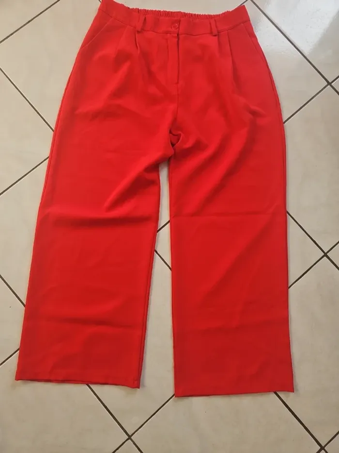 Pantalon femme / pantalon jambe larges / pantalon rouge - photo numéro 2