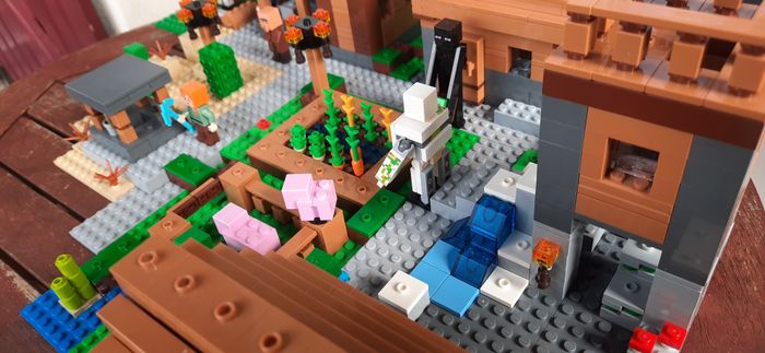 LEGO Minecraft 21128 Le village - photo numéro 5