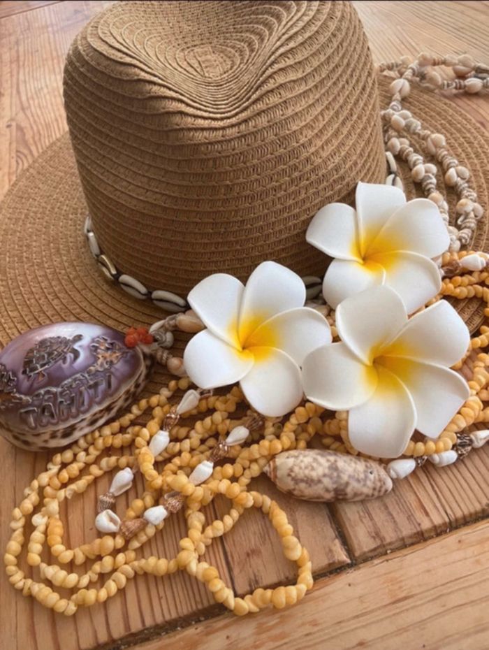 3 fleurs de Tipanier à mettre dans les cheveux 🌺