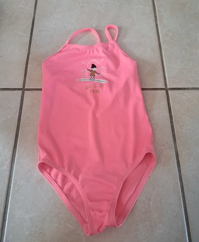 Maillot de bain 1 pièce rose 4/5 ans 👧 Decathlon en TBE