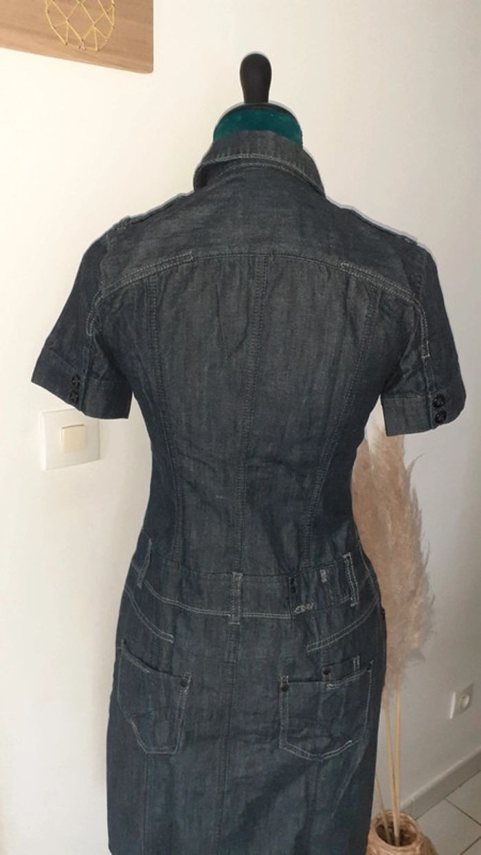 Jolie robe en jean esprit vintage - photo numéro 2
