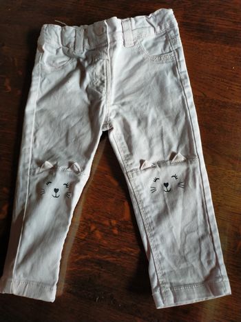 Joli jeans rose pâle 12 mois