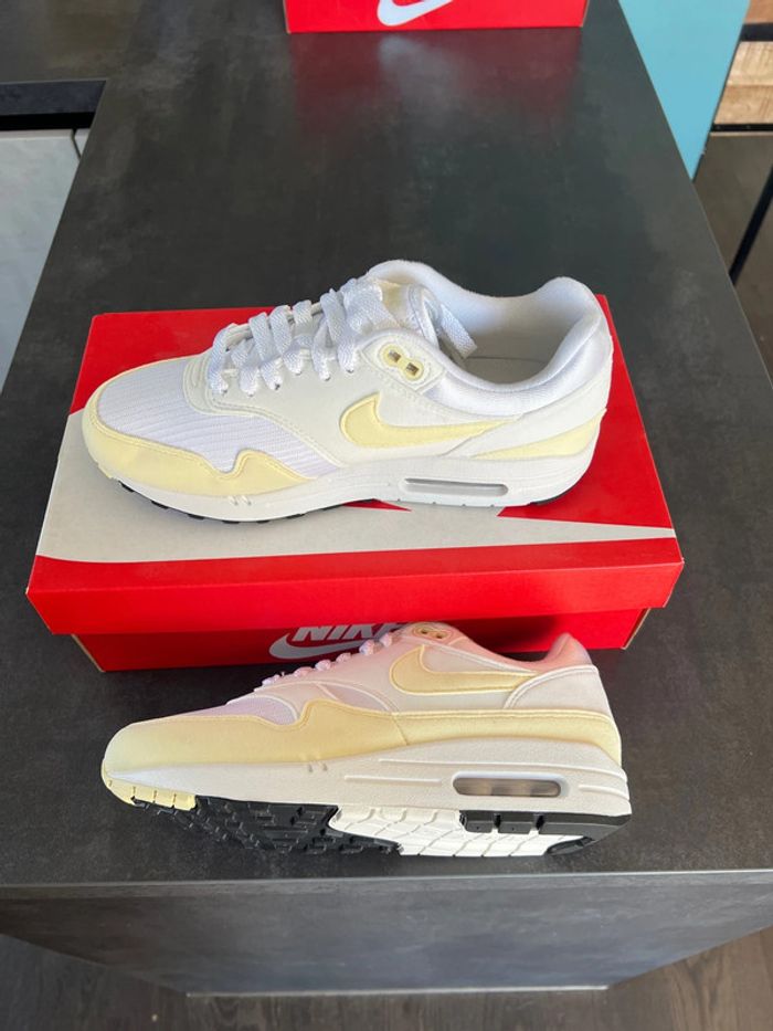 Basket Nike unisex taille 40 - photo numéro 3