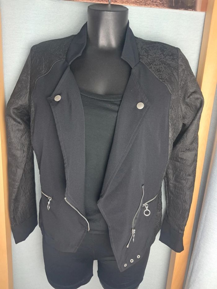 Mado et les autres,  veste perfecto noire T 40 en tbe