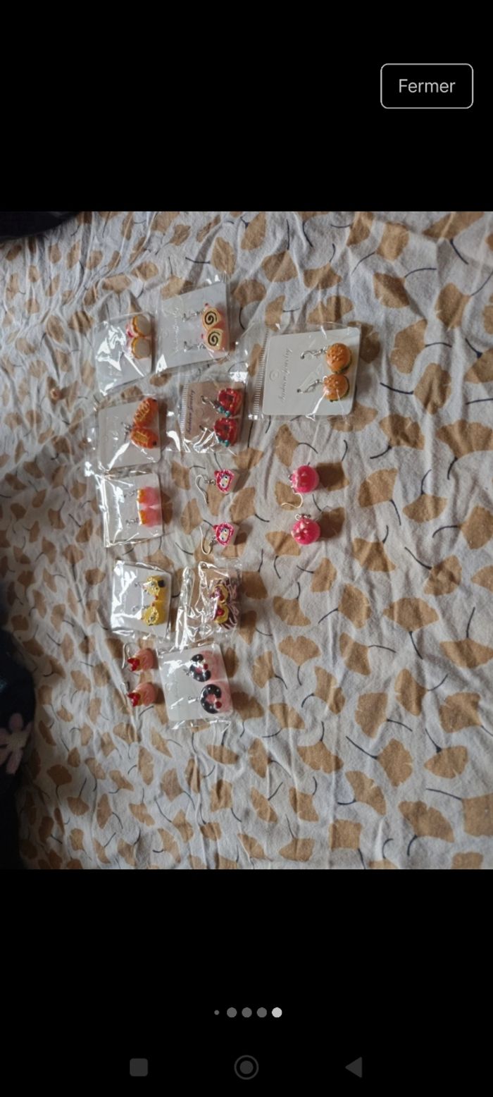 12 paires de boucles d oreille