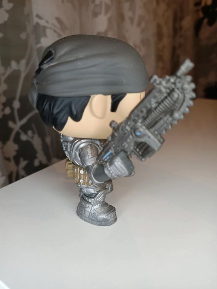 Figurine Funko pop games gears of war n°112 Marcus Fenix en loose (figurine seule sans boîte) - photo numéro 4
