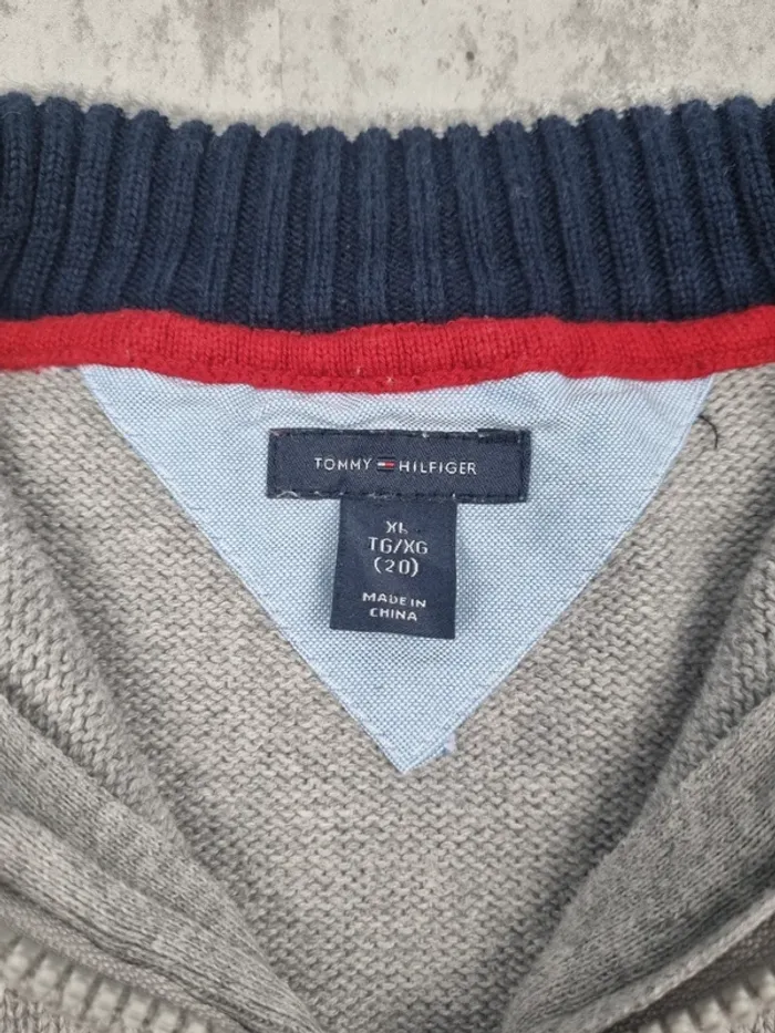 Pull 1/4 zip Tommy Hilfiger gris XL Femmes (mesures en photos) - photo numéro 5