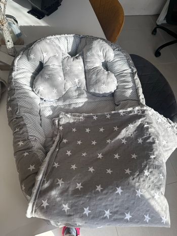 Réducteur de lit bébé