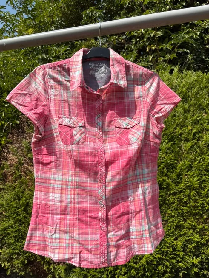 Chemise à manches courtes à carreaux roses – Marque Kiabi