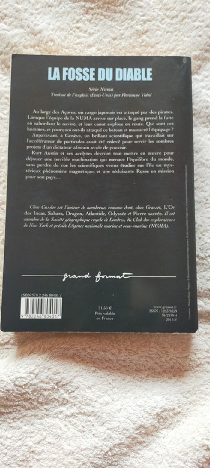 La fosse du diable de Clive Cussler - photo numéro 2