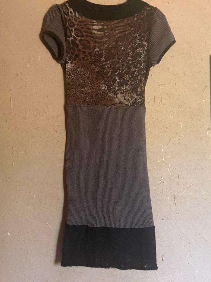 Robe moulante léopard - photo numéro 2