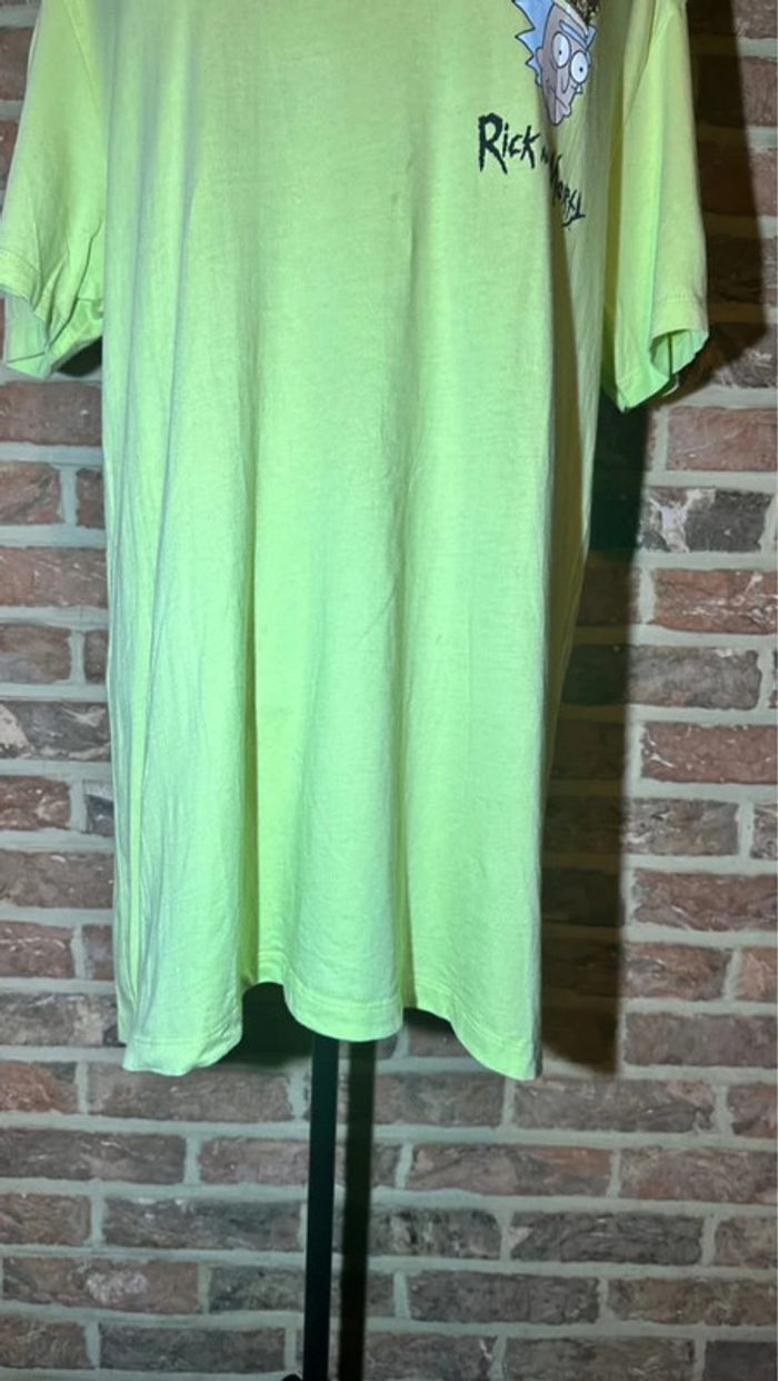 T-shirt vert Rick et Morty x Bershka Taille M / 38 - photo numéro 5