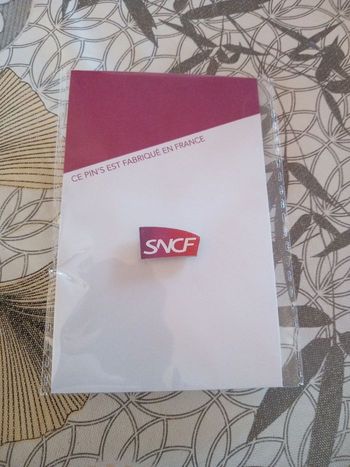 Pin's SNCF neuf