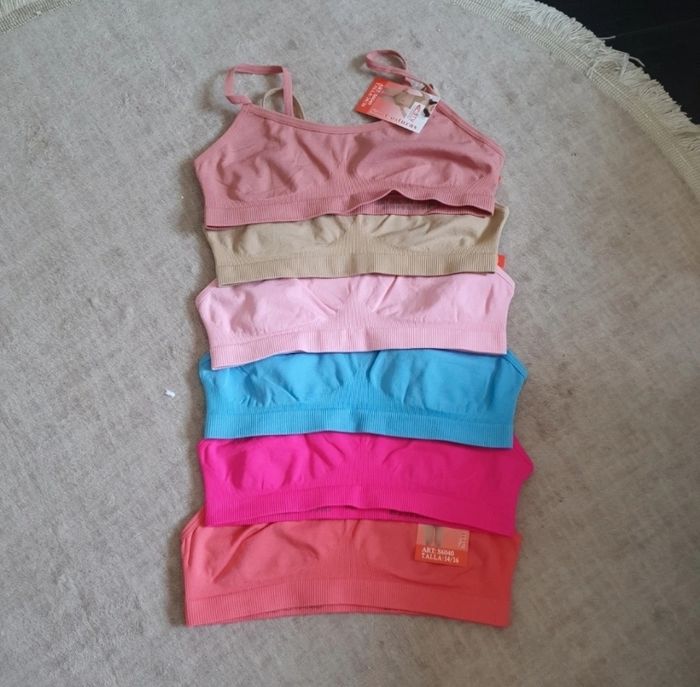 Lot brassières neuves 14.16 ans