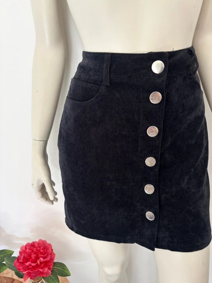 🌺Jupe noir côtelé avec bouton Taille S/36🌺 - photo numéro 2