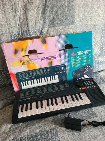 Synthétiseur yamaha pss-1