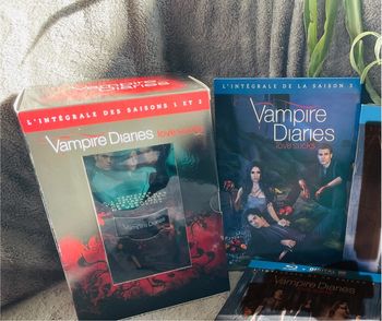 Lot dvd série vampire diaries