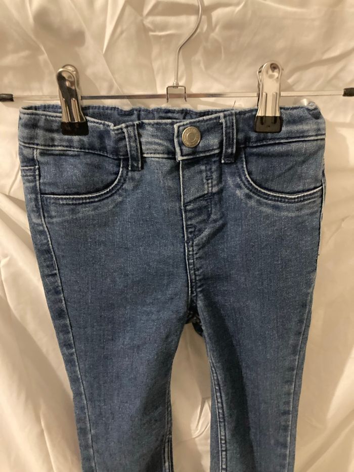 Jean slim bleu bébé – Zara – Taille 2 ans – Très bon état