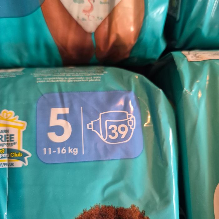 Couche taille 5 Pampers : 156 couches (4*39) - photo numéro 3