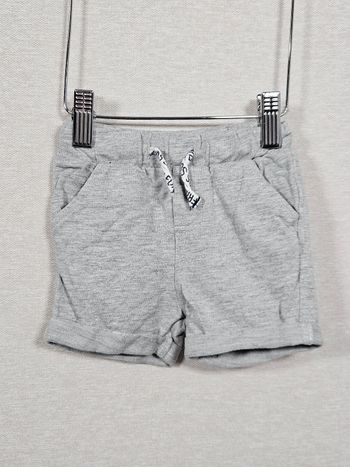 Short gris orchestra 9 mois  71 cm 