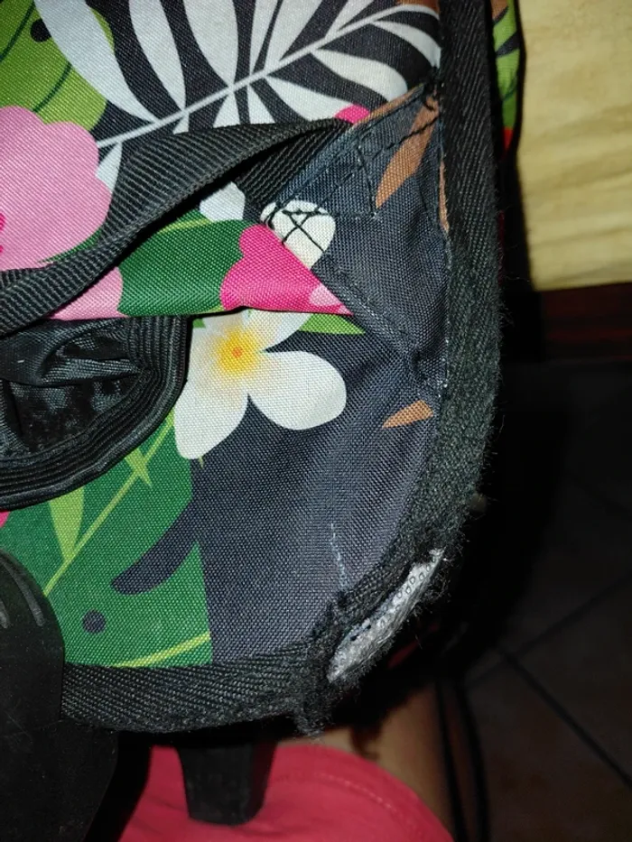 Cartable fleurs cactus à roulettes avec trousse - photo numéro 6