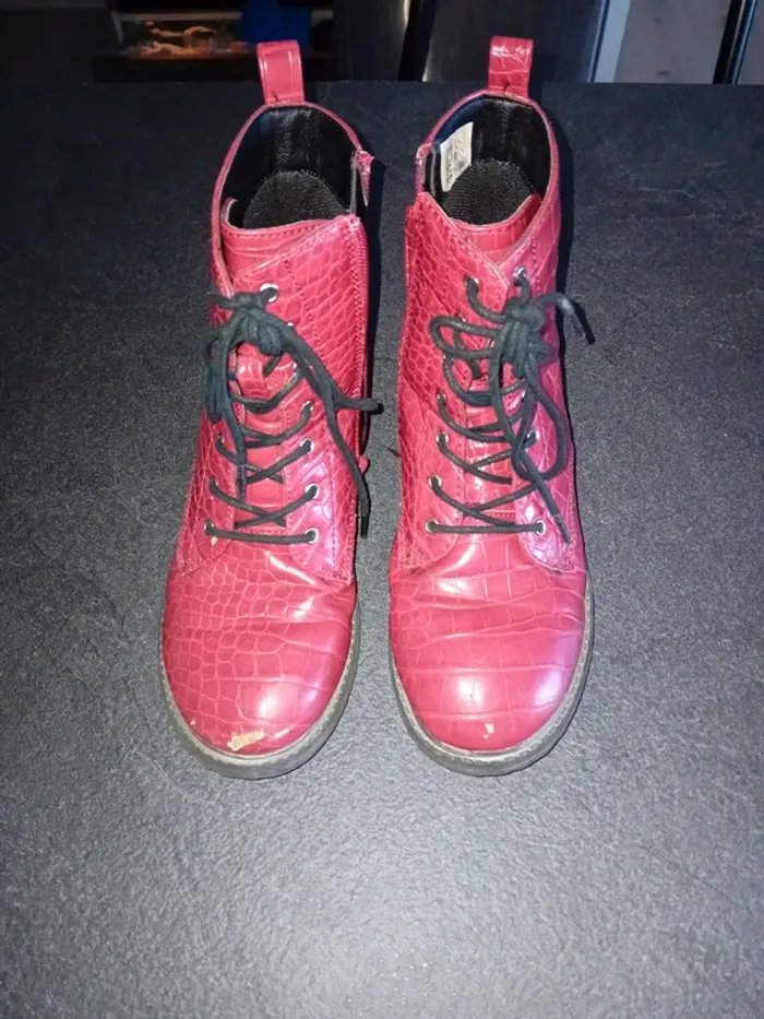 Petit paire de bottine taille 33