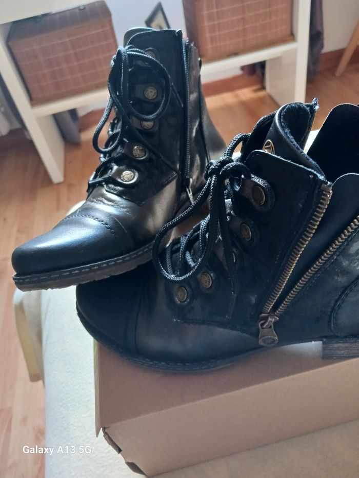 bottines noire REMONTE