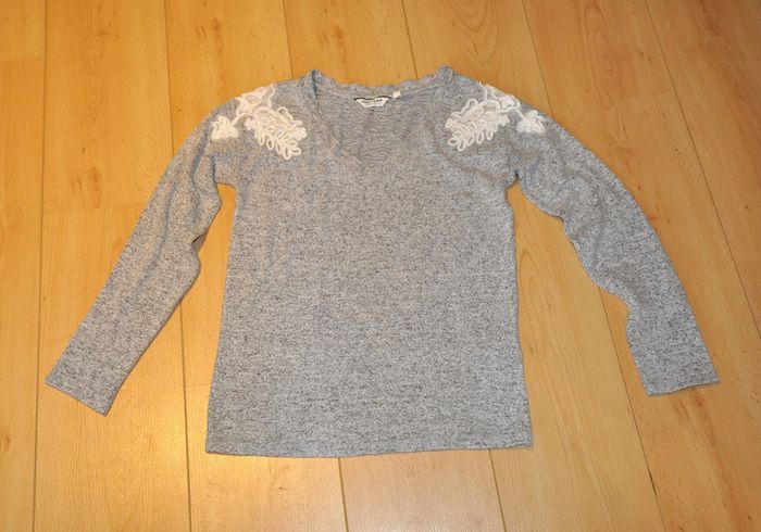 Naf Naf top gris dentelle t.S - photo numéro 5