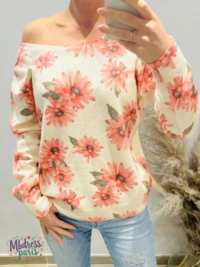 Joli pull femme fleuri dos nu TU 36/42 col V - photo numéro 2