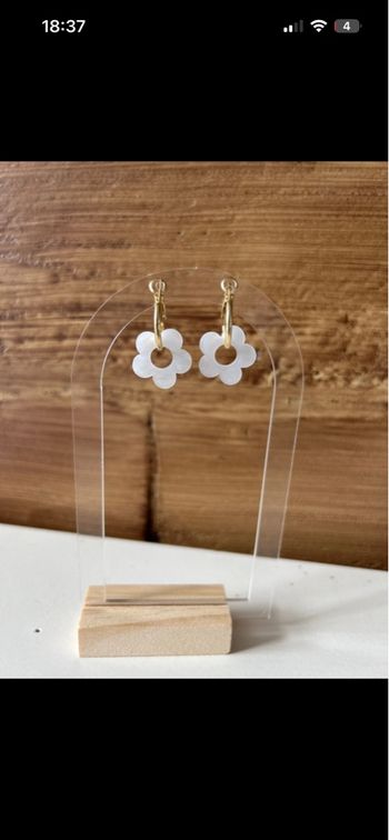 Boucle d’oreille femme pampille blanche