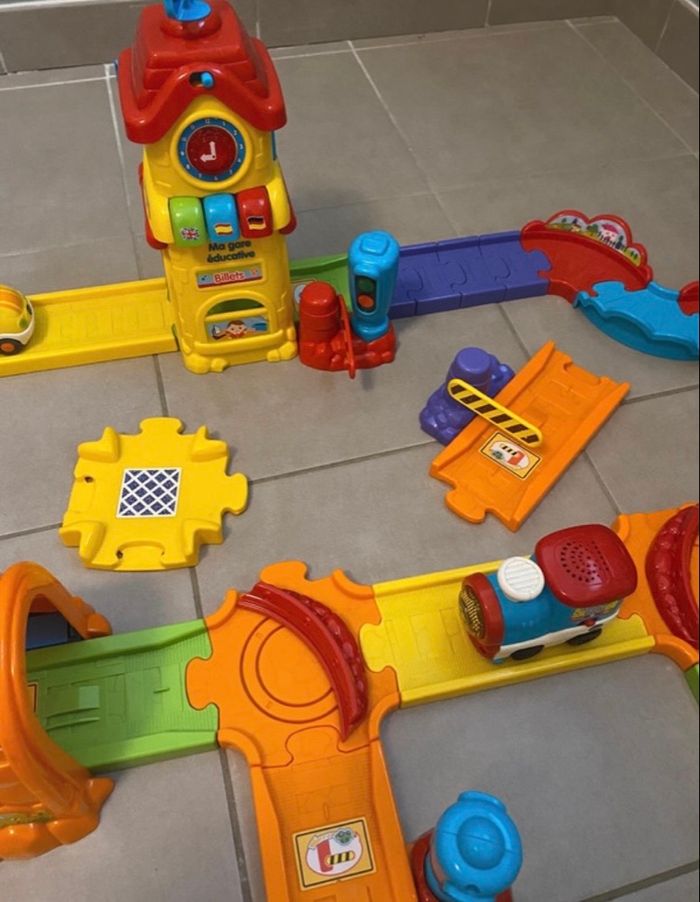 Circuit train et sa gare éducative tut tut bolide - photo numéro 4