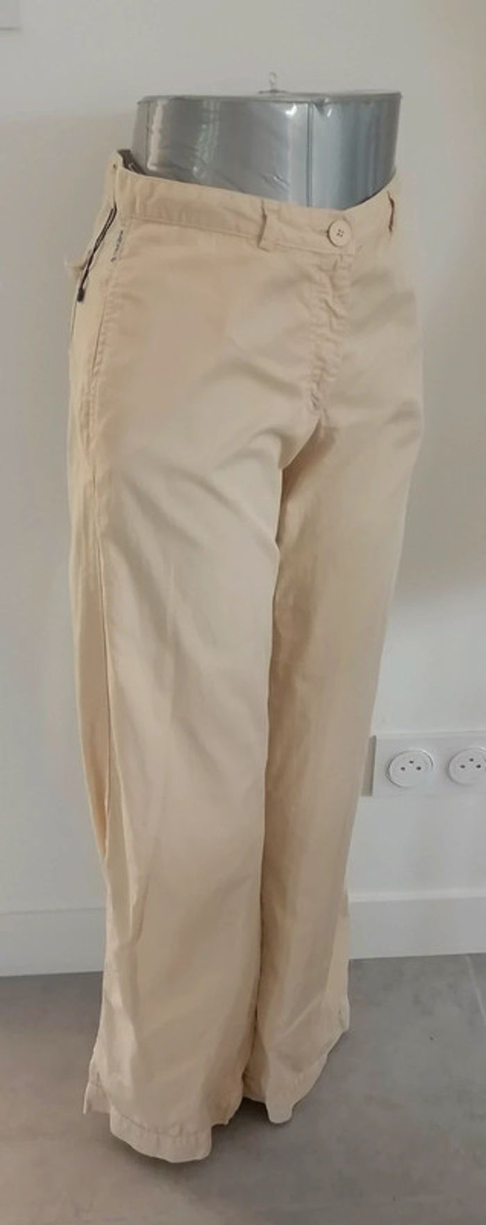 Pantalon beige évasé Taille 34/36 Armani Jeans - photo numéro 7