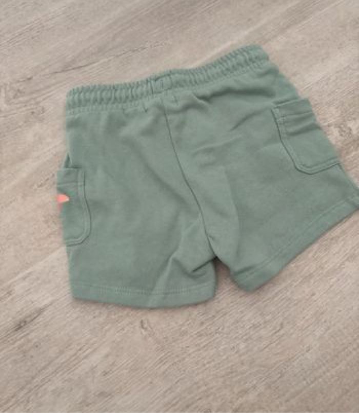 Lots 4 shorts - photo numéro 6