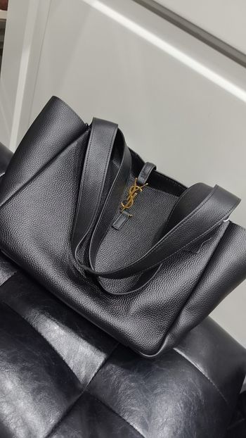 Yves Saint Laurent  673435