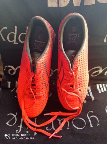 Chaussures de foot garçon.