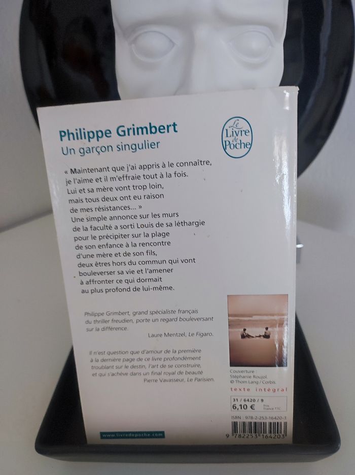 Un garçon singulier de Philippe Grimbert - photo numéro 2
