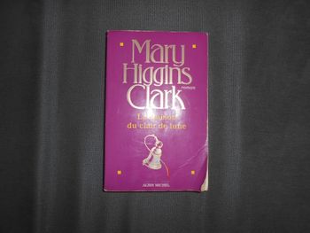 Livre: La maison du clair de lune (Mary Higgins Clark) à 0,50 EURO