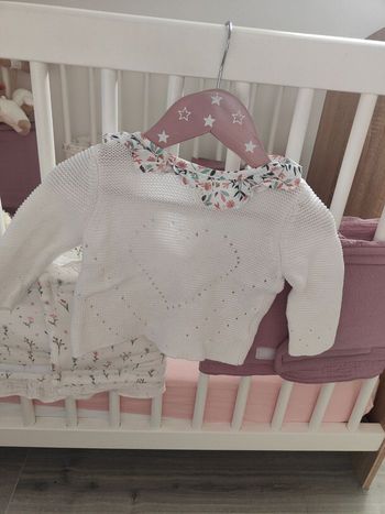 Pull avec col fleuri