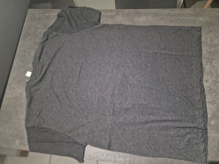 T-shirt adidas - photo numéro 3