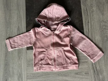 Pull / sweat zippé à capuche