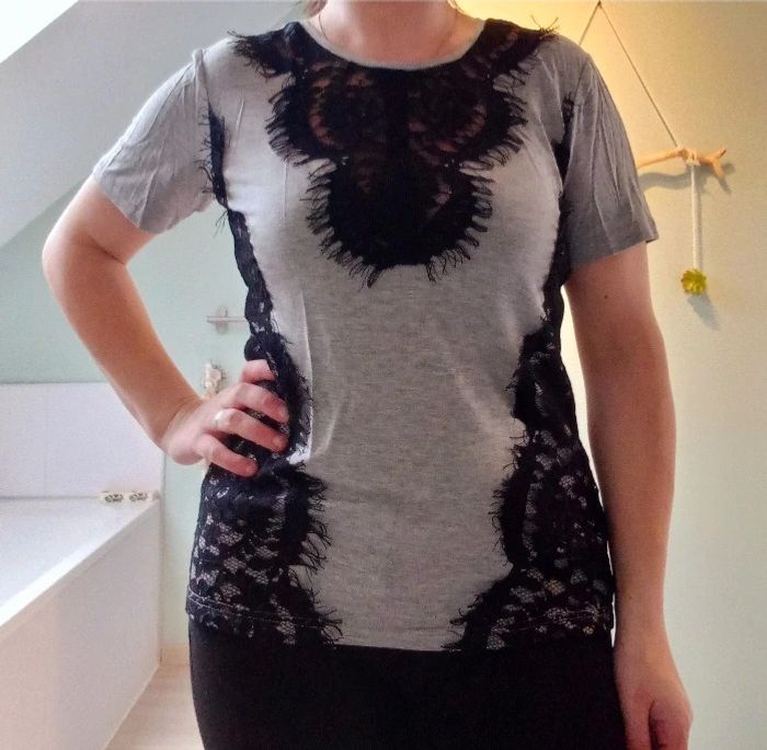 Superbe blouse gris avec de la dantelle noir Sylvian Heach taille M - photo numéro 2