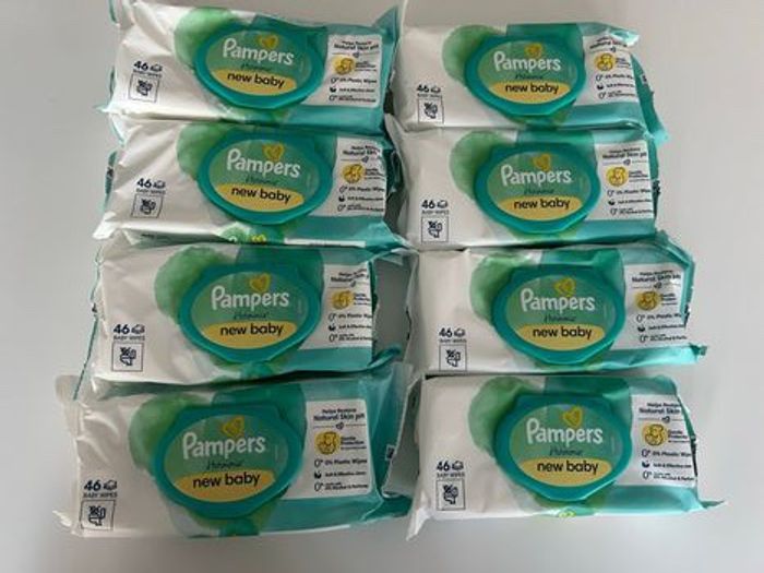 Lot de 8 paquets de 46  lingettes  Pampers NEUF