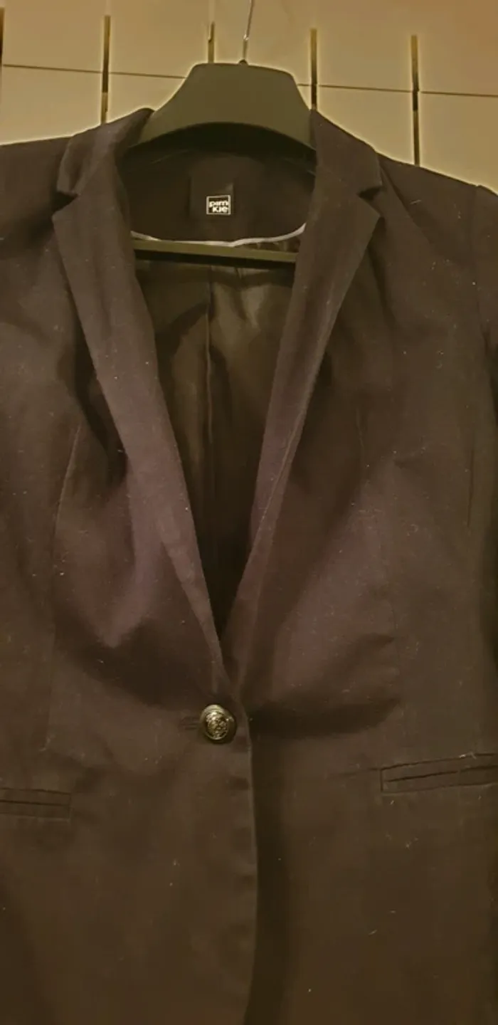 Veste noire - photo numéro 2