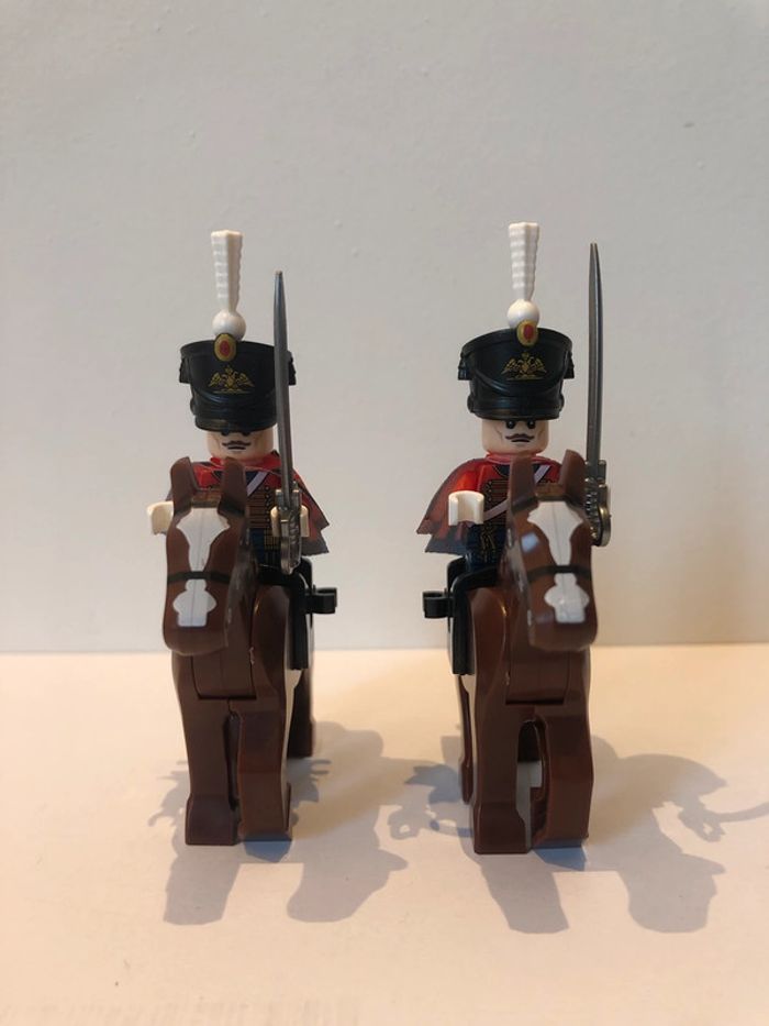 Figurine type lego 2 cavaliers Napoléoniens