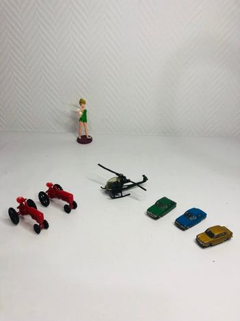 Tracteurs, hélicoptère et voitures miniatures pour modélisme Norev et Farmall