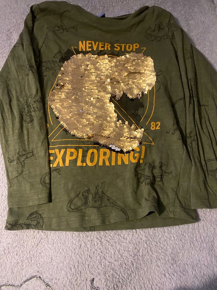 Pull fin dinosaure en relief - photo numéro 2