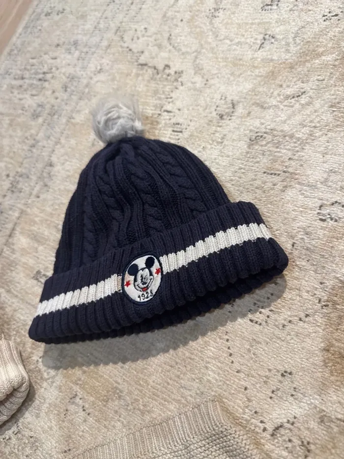 Bonnet et cache coup disney h&m - photo numéro 2