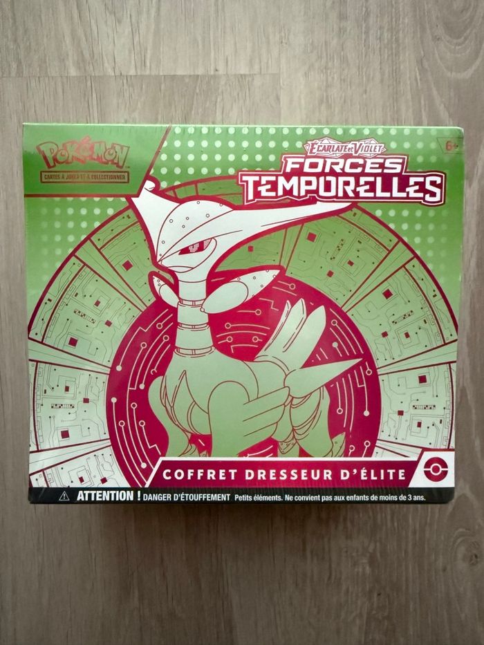 ETB Pokémon Forces Temporelles EV5