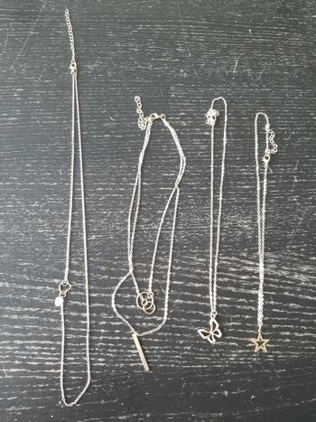 Lot de 4 colliers
