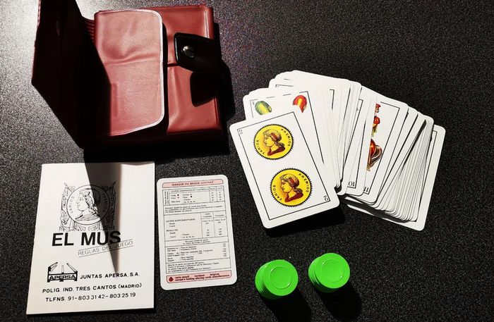 Pochette transport jeu de cartes juego de mus espagnol - photo numéro 6